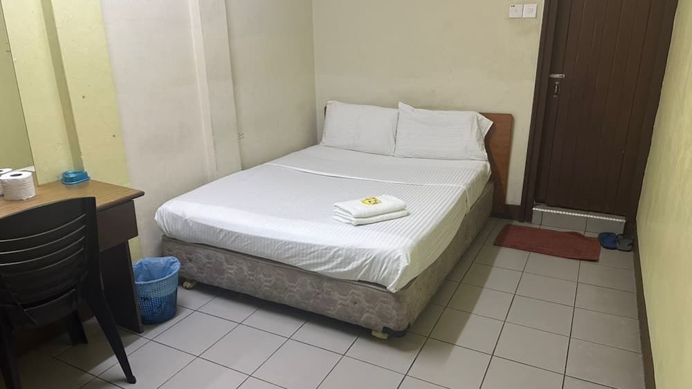 OYO 91284 White House Hotel Kluang - photo 7