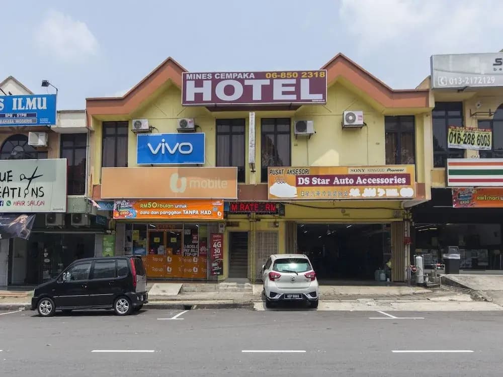 OYO 44072 Mines Cempaka Hotel - photo 10