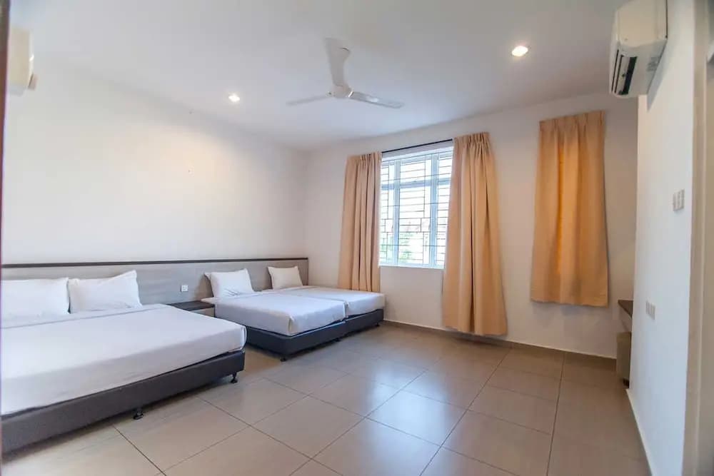 Sunflower Hotel - photo 2