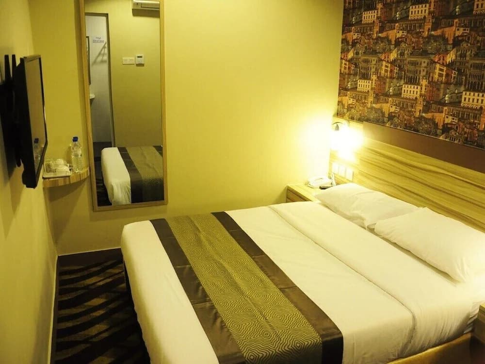Victory City Hotel Crystal Bay - photo 19