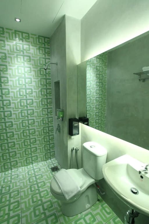 J Hotel - photo 10
