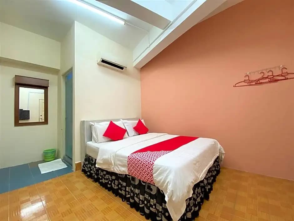 OYO 89540 B Hotel Penang - photo 5