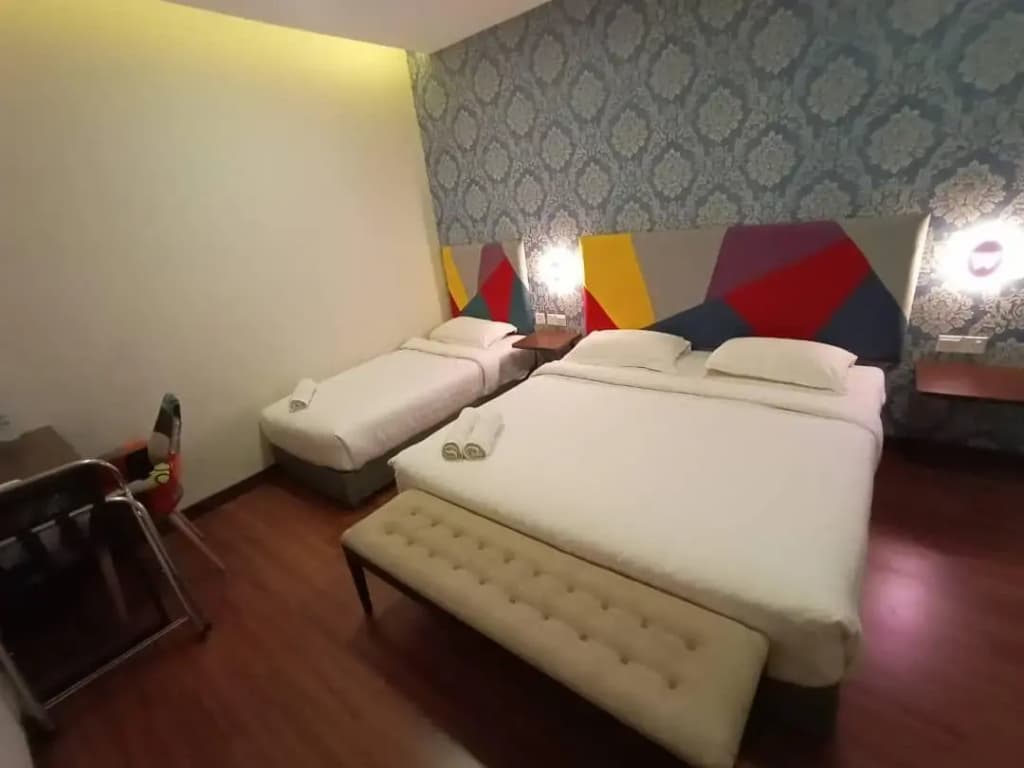 W Hotel Cemerlang - photo 5