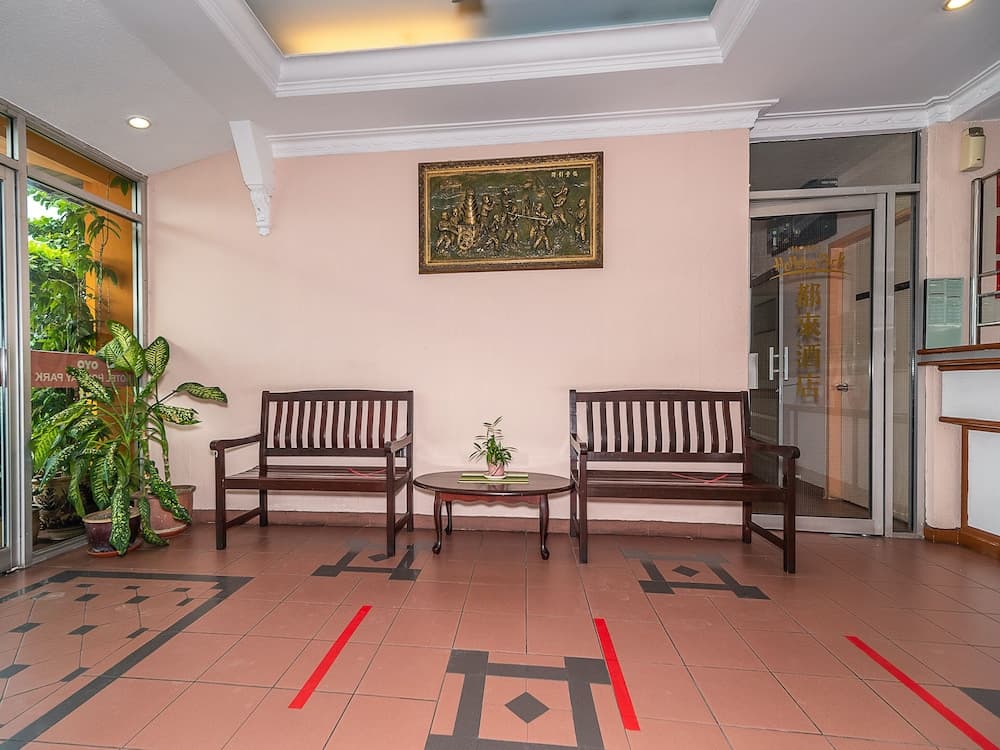 OYO 89864 Hotel Holiday Park - photo 15