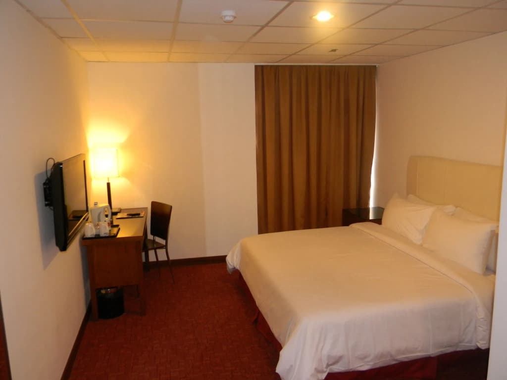 Jewels Hotel - photo 3