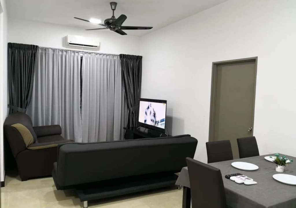 Silverscape Seaview Luxury Residence - photo 1