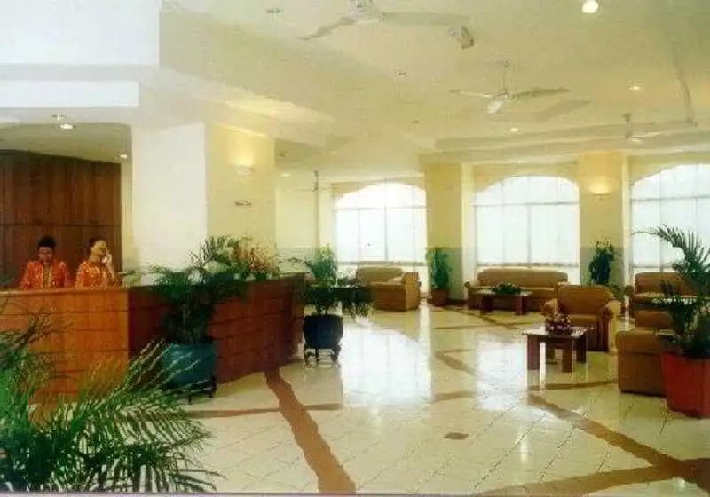 Marina Court Resort Condominium, Kota Kinabalu - photo 2