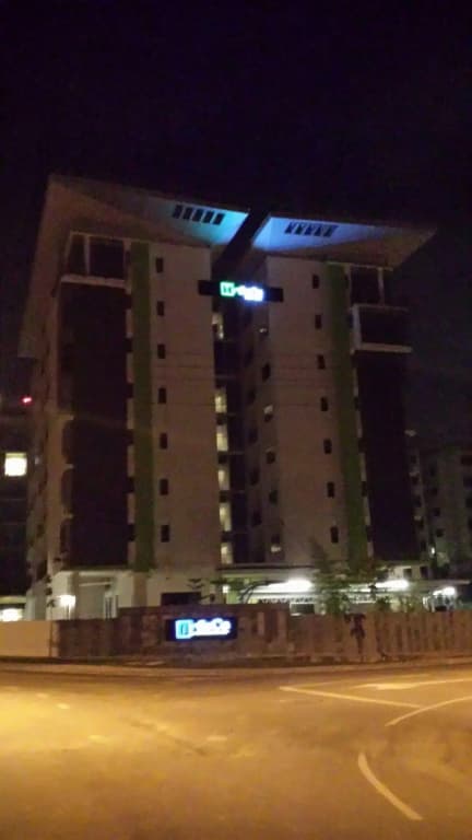 Tribeca Suites Kuching - photo 10