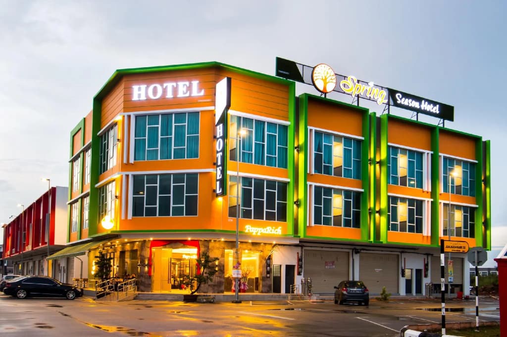Spring Season Hotel - photo 1