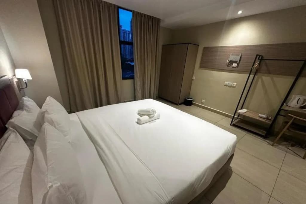 Dolphin Hotel, Chow Kit Kuala Lumpur - photo 41