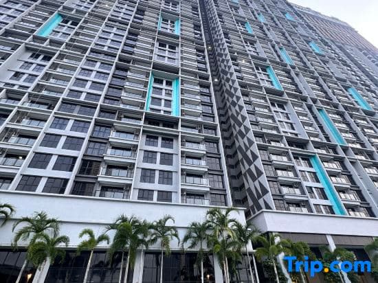 Skyscraper65KL Highest Outdoor Bathtub Lux Penthouse - photo 1