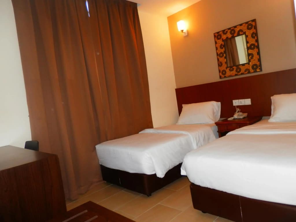 LKS Hotel - photo 4