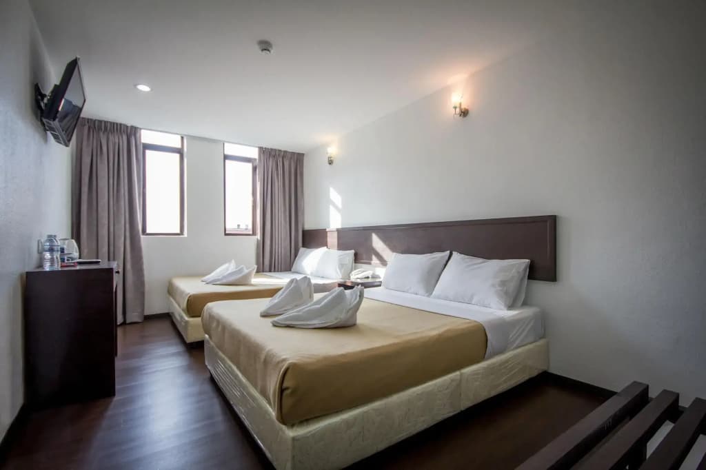 Georgetown Inn by Sky Hive - photo 5