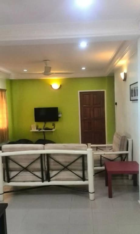 Abang Adik Service Suite Hotel Melaka - photo 5