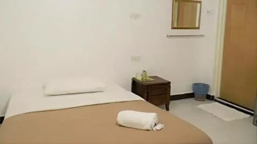CasaPelindung Guesthouse - photo 9