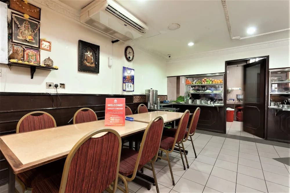 ZEN Rooms Basic Near KTM Sentul - photo 17