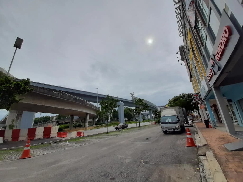 Hotel Zamburger Kota Damansara (De Jaya) - photo 3