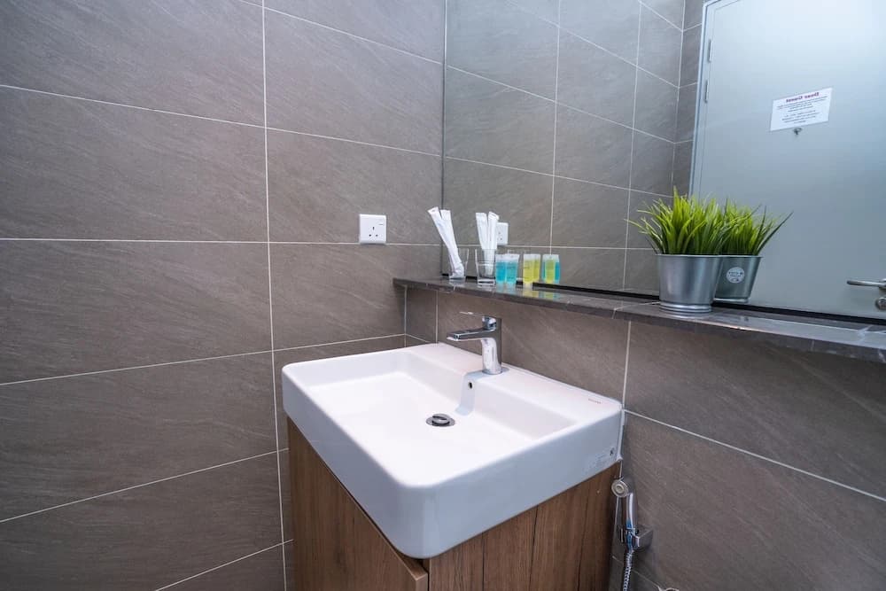 OYO Home 89724 Amazing 2br Grand Medini - photo 26