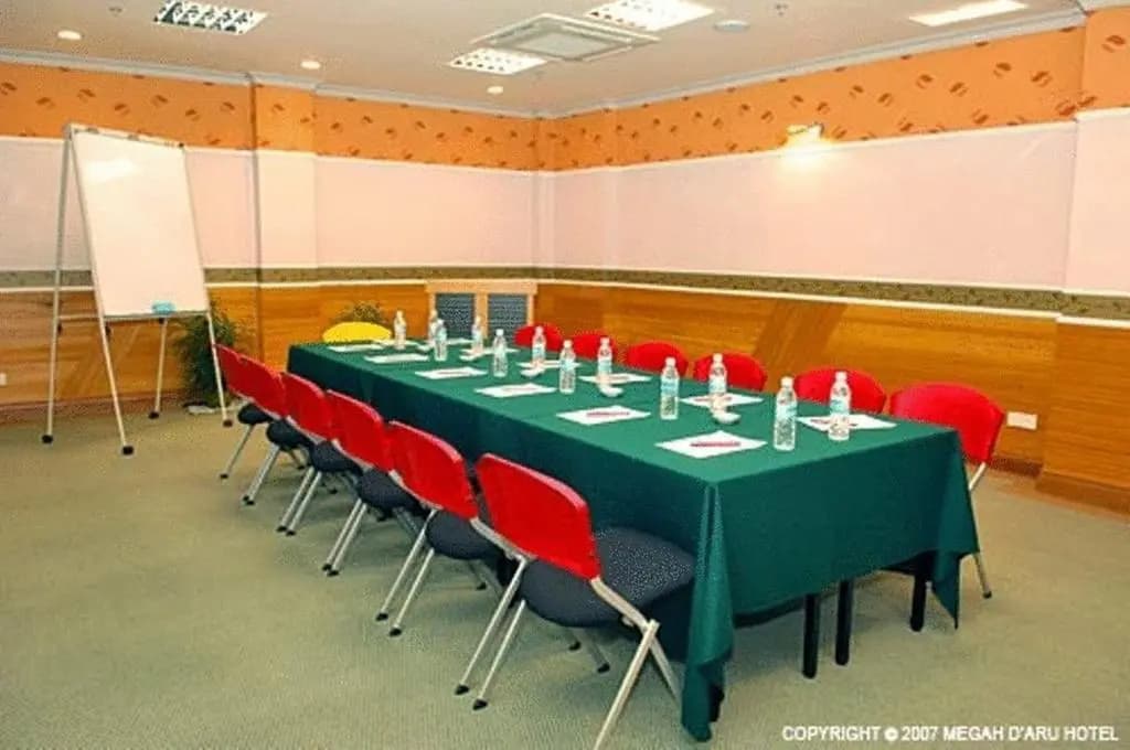 Megah D'Aru Hotel - photo 13