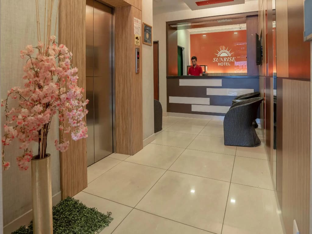 Sunrise Hotel - main photo