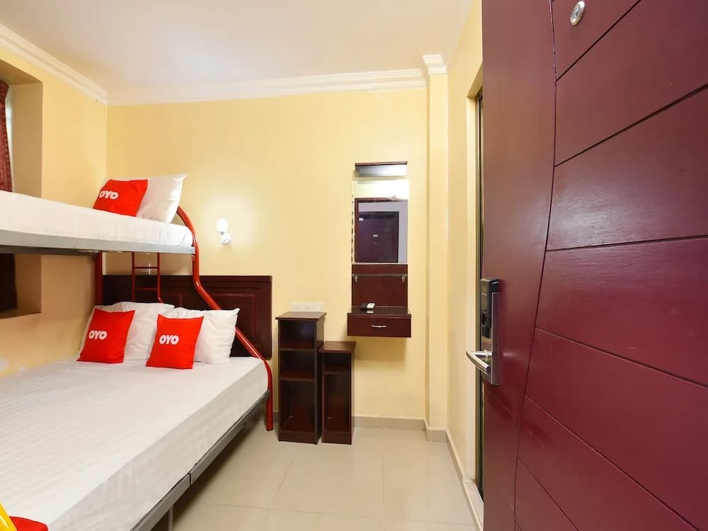 OYO 90562 J Hotel PJ - photo 6
