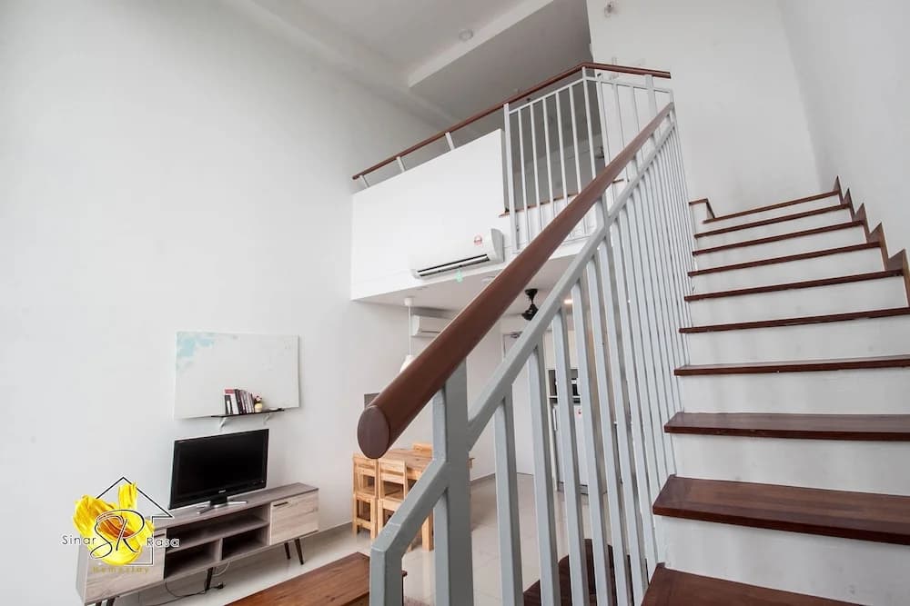 Sinar Rasa Homestay at I-Soho, I-City - photo 13