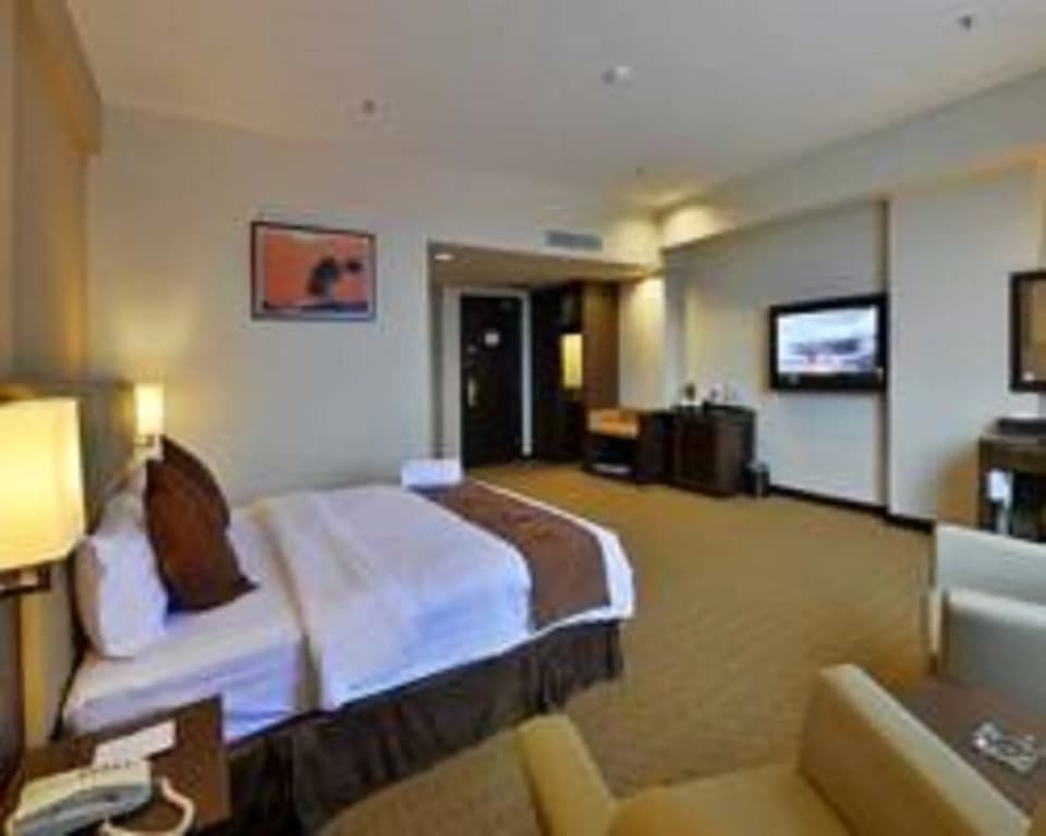 Lintas View Hotel - photo 3