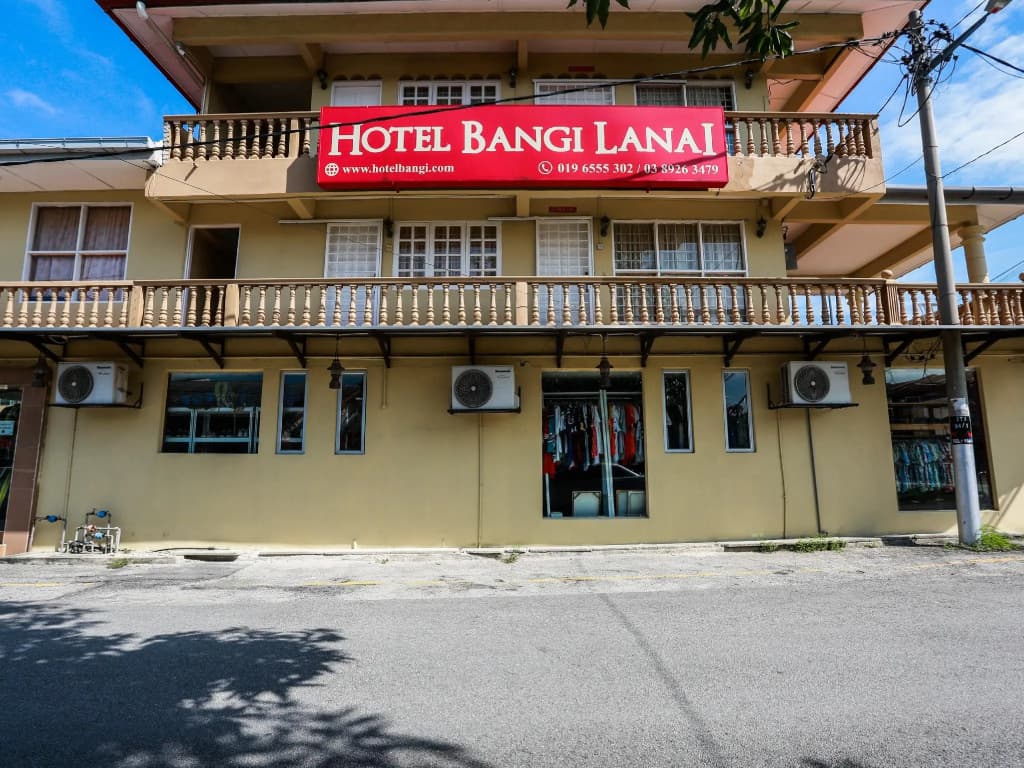 OYO 44094 Bangi Lanai Hotel - photo 1