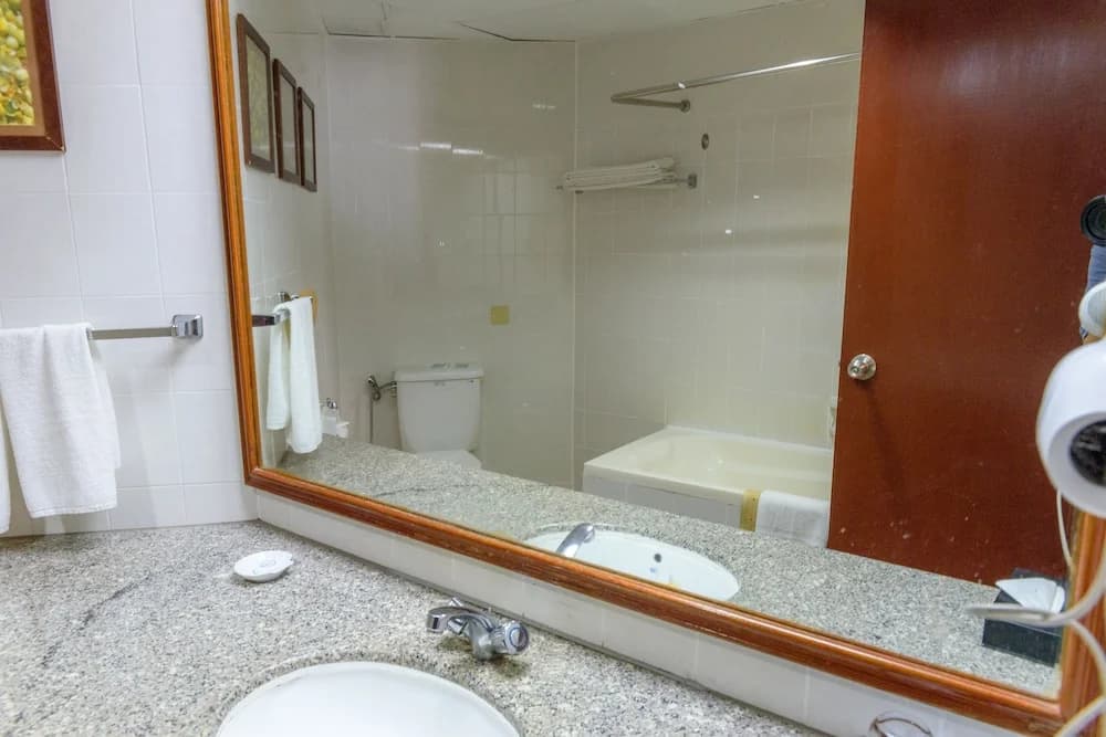 H Beach Suite at Rainbow Paradise Beach Resort - photo 8