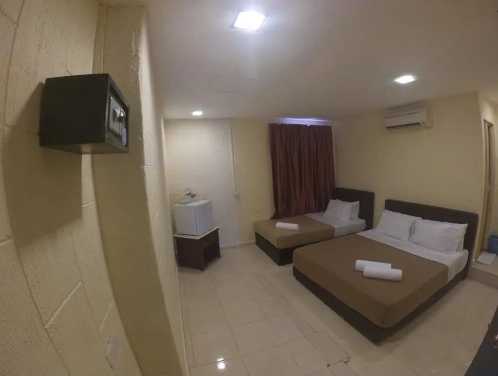 Green Town hotel & Resort Kuah - photo 5