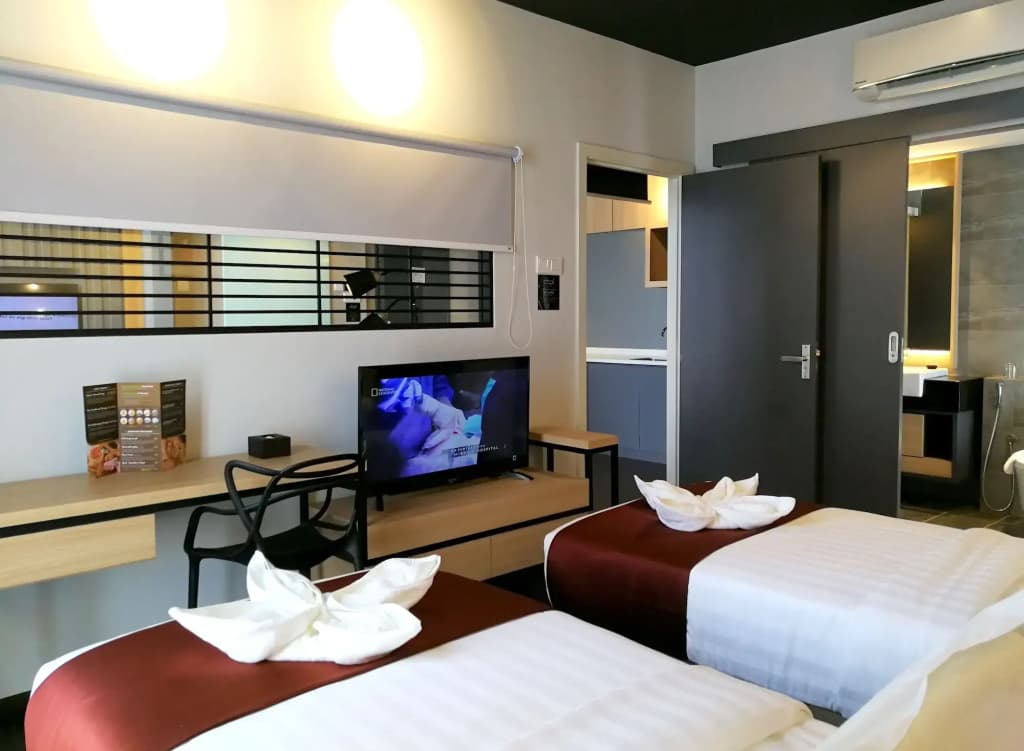 The Granite Luxury Hotel - photo 5