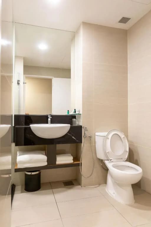Hotel 7 Suria - photo 10