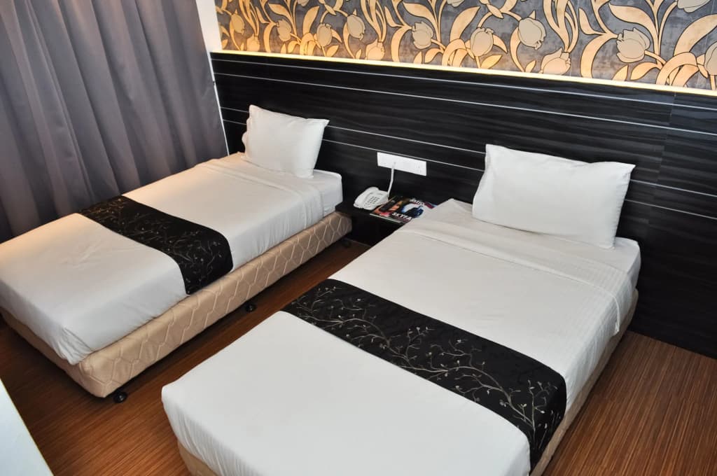 Signature Hotel - photo 3