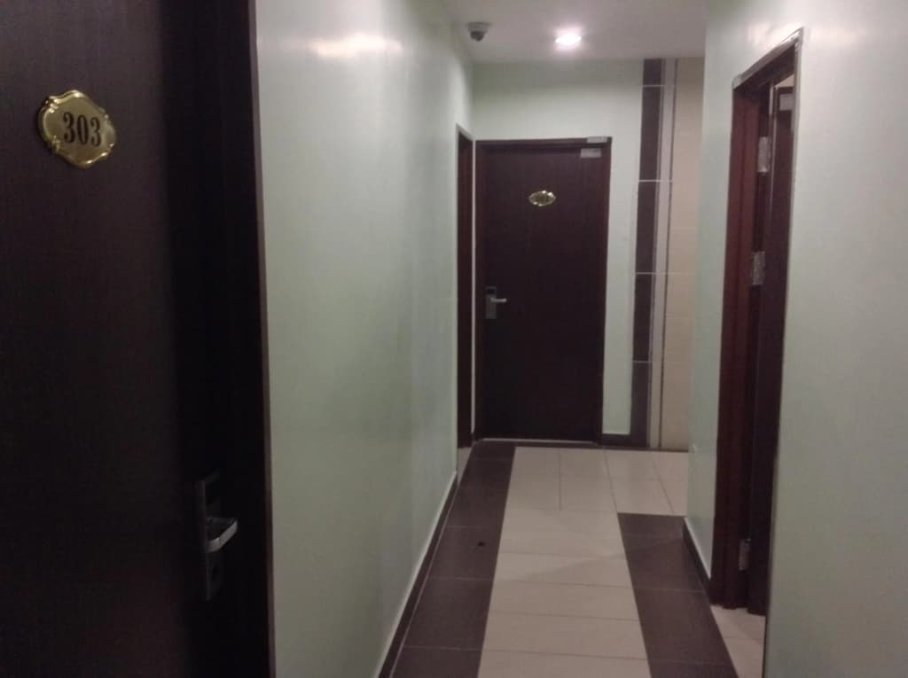 Maxim Hotel - photo 11