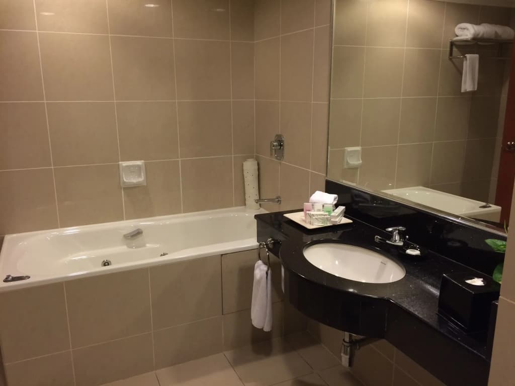 Bayview Hotel Melaka - photo 8