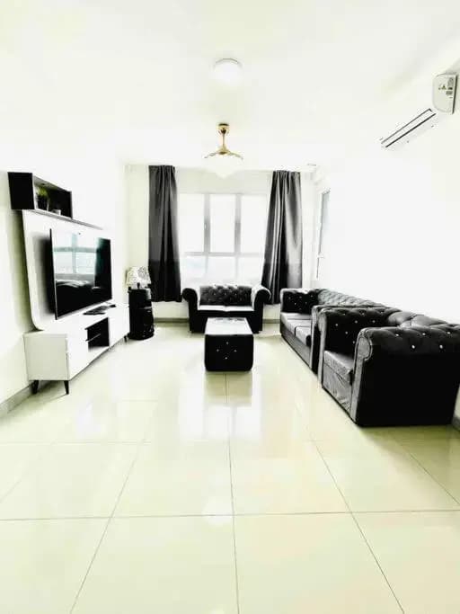 KT CITY HOMESTAY WITH 4 Bedrooms and POOL - photo 3