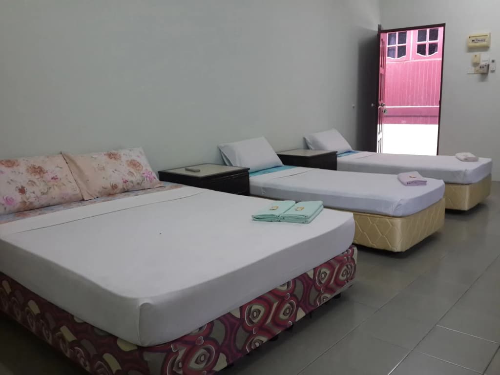 Budget Beach Resort - photo 4