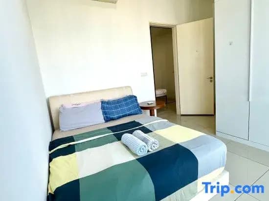 D’pristine 4 bedroom 1725 opp legoland and medini - photo 1