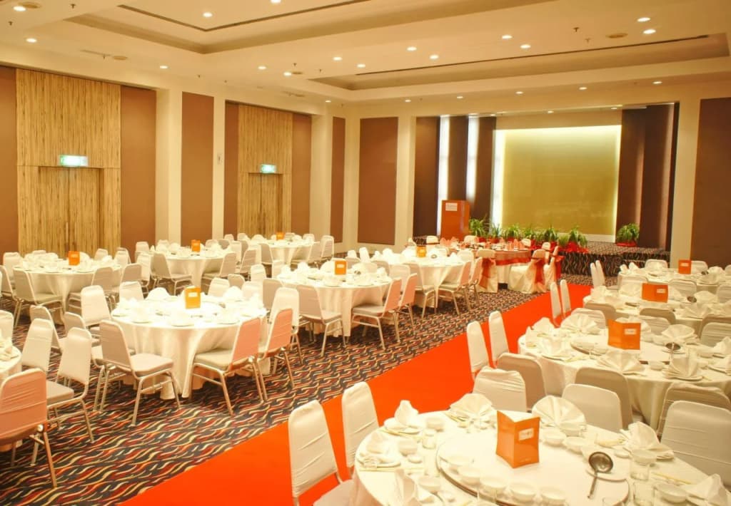 Grand Dormani Rajah Court Hotel - photo 14