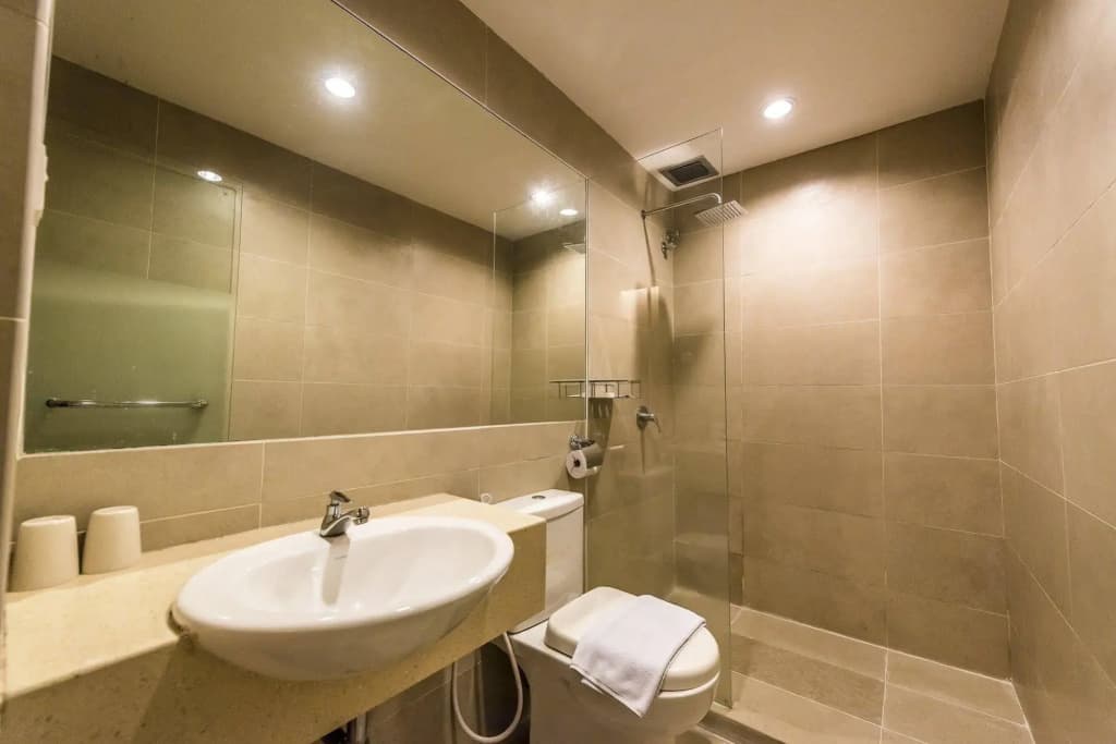 Little Gaya Hotel - photo 10
