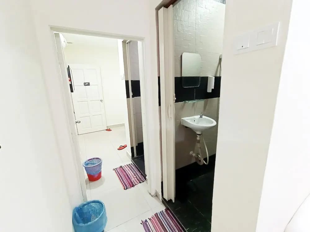 MN Ferringhi Inn by OYO Rooms - photo 9
