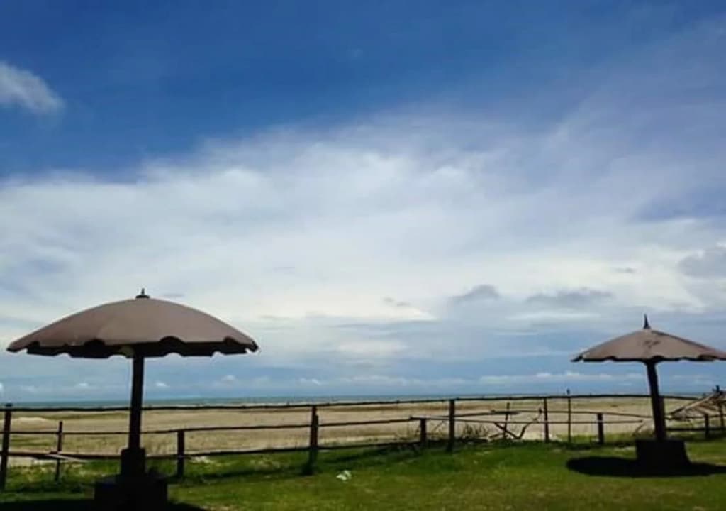 Western Beach Resort - photo 6