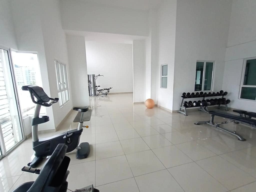 Homi Homestay Menara U2 - photo 16