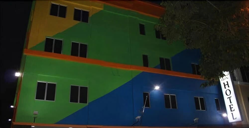Ibiz Hotel - photo 1