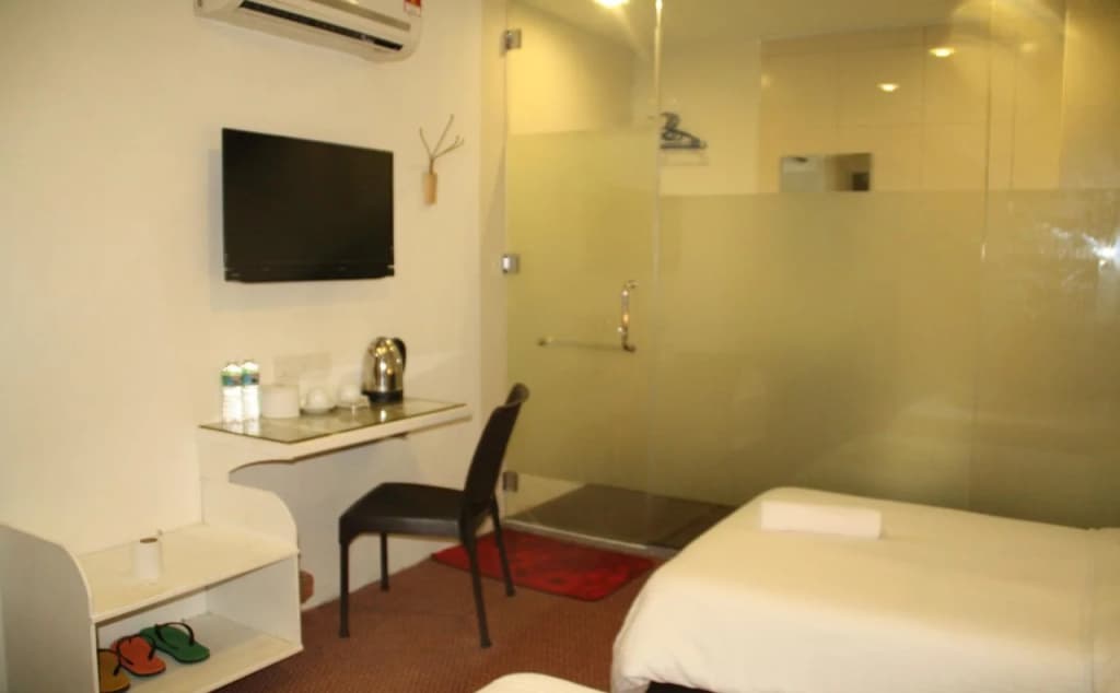 RM Hotel - photo 2