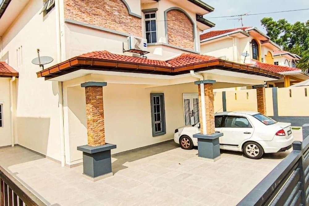 Modern Home at Kajang by HCK - photo 1