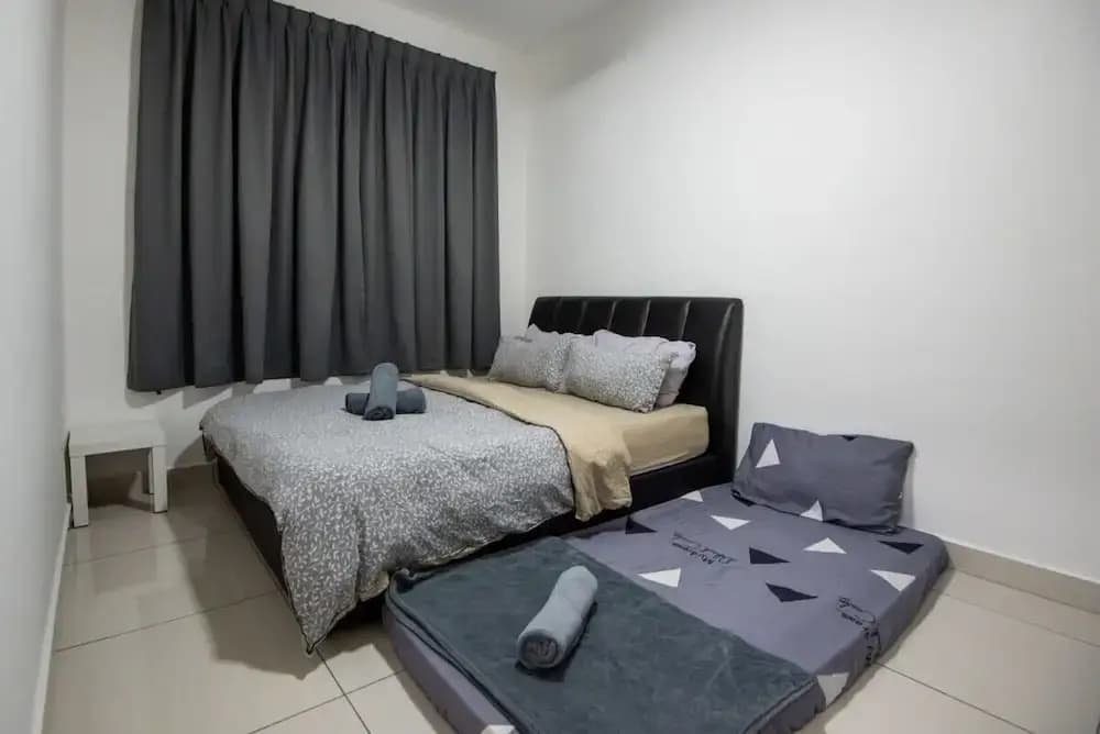 Comfy 3BR Apt @ KSL Daya Near Ikea Tebrau, Parking - photo 3