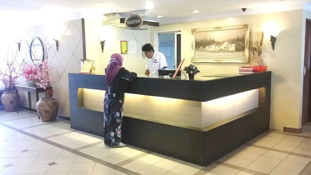 Hotel Centrepoint (Self Check In After 5PM) - photo 11