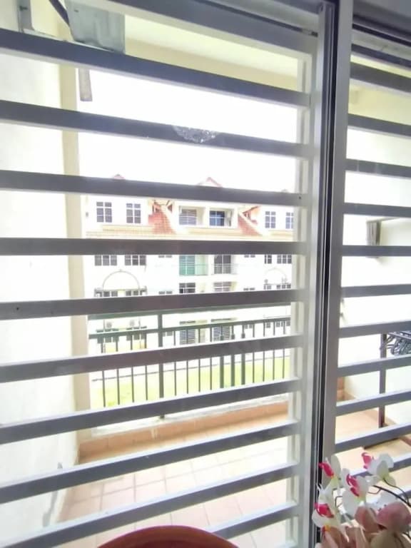 Homestay Ainis Guest House - photo 1