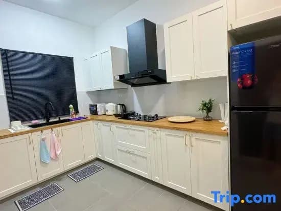 Kota Warisan Fully Air-Con 4 Bedroom Homestay - photo 8
